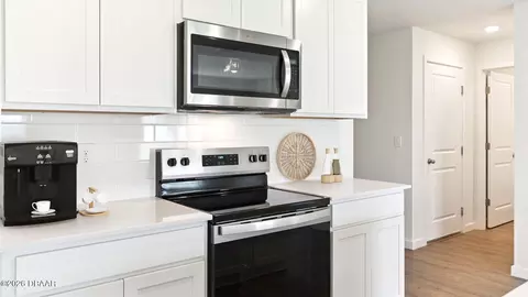 Kitchen - 137 Heirloom Dr, Ormond Beach, FL 32174 photo 2 of 2