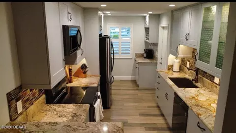 Kitchen - 19 Sanchez Ave, Ormond Beach, FL 32174 photo 3 of 4