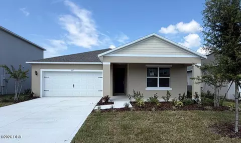 1017 Champion Ridge Dr, Daytona Beach, FL 32124