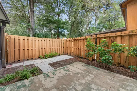 Exterior - 6 Indian Trl, Ormond Beach, FL 32174 photo 6 of 10