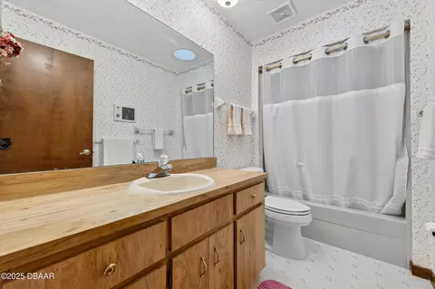 Bath - 6 Indian Trl, Ormond Beach, FL 32174 photo 3 of 3