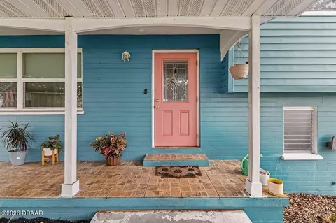 Exterior - 923 Peninsula Dr, Ormond Beach, FL 32176 photo 2 of 13