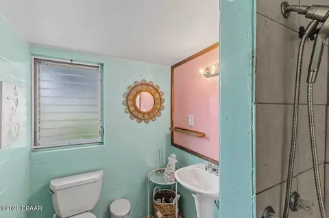 Bath - 923 Peninsula Dr, Ormond Beach, FL 32176 photo 4 of 4