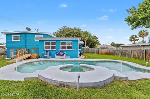 Exterior - 923 Peninsula Dr, Ormond Beach, FL 32176 photo 8 of 13