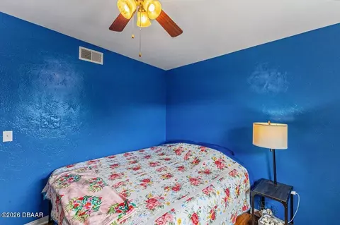 Bedroom - 923 Peninsula Dr, Ormond Beach, FL 32176 photo 5 of 6