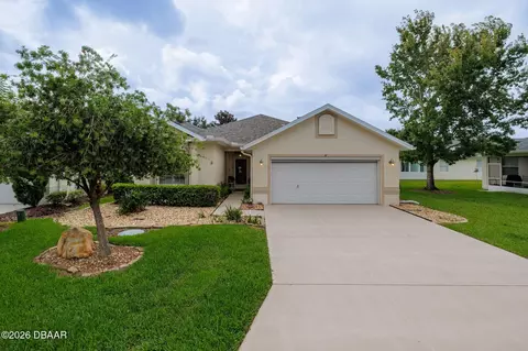 61 Raintree Cir, Palm Coast, FL 32164