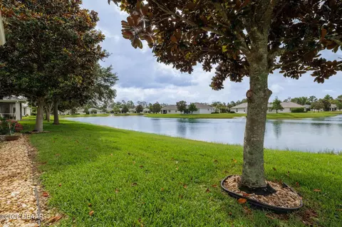 61 Raintree Cir, Palm Coast, FL 32164