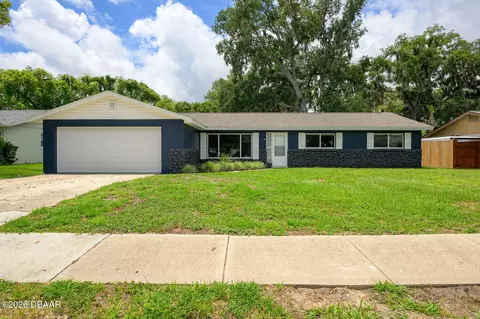 110 Cambridge Dr, Port Orange, FL 32127