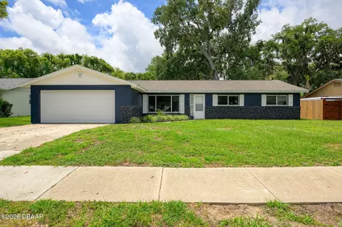 110 Cambridge Dr, Port Orange, FL 32127