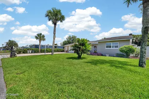 Exterior - 38 Dolphin Ave, Ormond Beach, FL 32176 photo 7 of 9