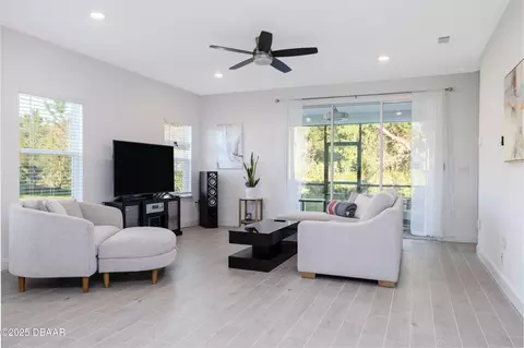 Living - 2173 Raglan Cir, Ormond Beach, FL 32174 photo 1 of 2