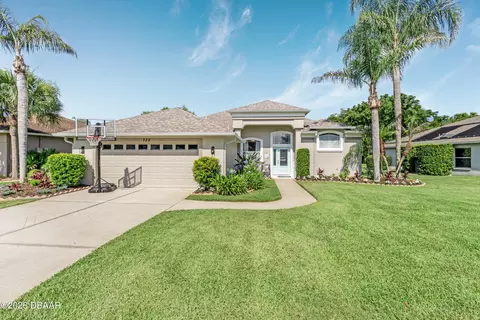 732 Oakwater Ln, Port Orange, FL 32128