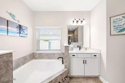 Bath - 338 Willow Lake Dr, Saint Augustine, FL 32092 photo 3 of 6