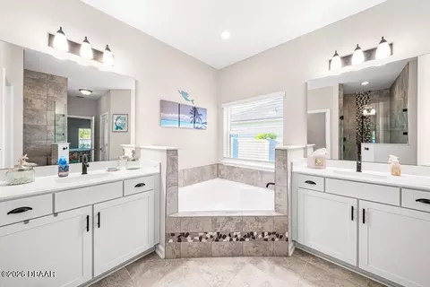 Bath - 338 Willow Lake Dr, Saint Augustine, FL 32092 photo 2 of 6