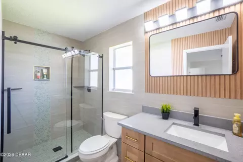 Bath - 39 Sea Harbor Dr E, Ormond Beach, FL 32176 photo 1 of 3