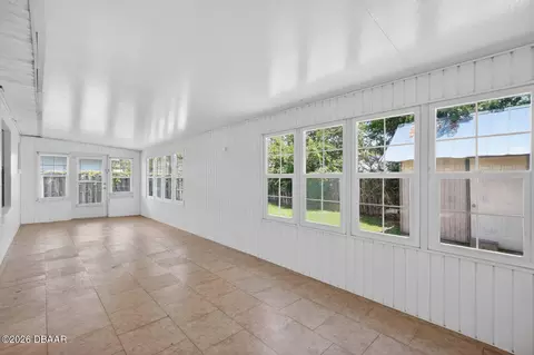 Exterior - 7 Lakeview Cir, Ormond Beach, FL 32174 photo 4 of 10