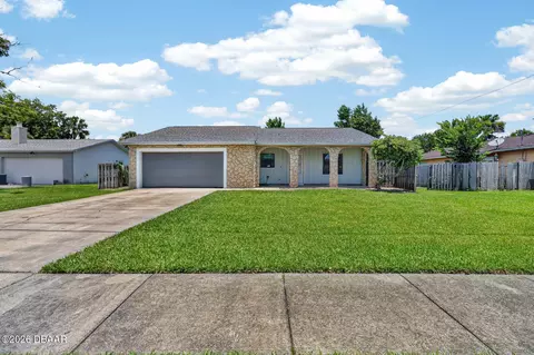 Exterior - 7 Lakeview Cir, Ormond Beach, FL 32174 photo 1 of 10