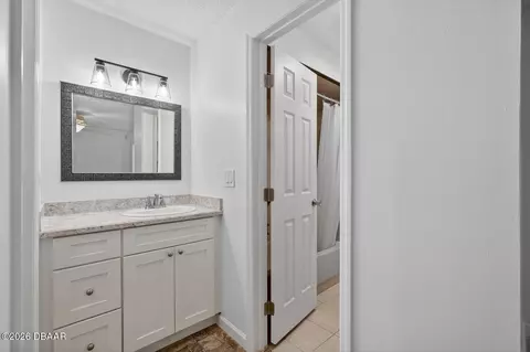 Bath - 7 Lakeview Cir, Ormond Beach, FL 32174 photo 2 of 4