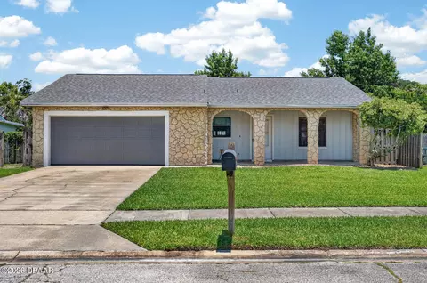 7 Lakeview Cir, Ormond Beach, FL 32174
