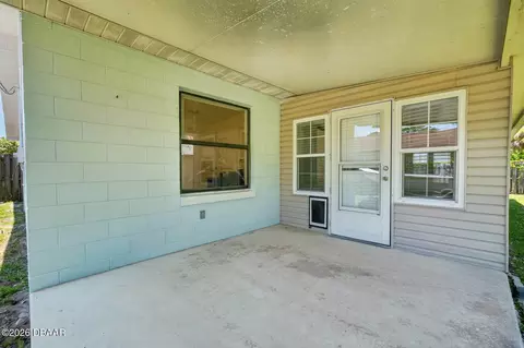 Exterior - 7 Lakeview Cir, Ormond Beach, FL 32174 photo 5 of 10