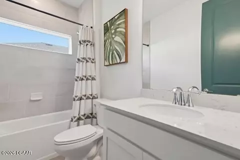 Bath - 2123 Raglan Cir, Ormond Beach, FL 32174 photo 2 of 2