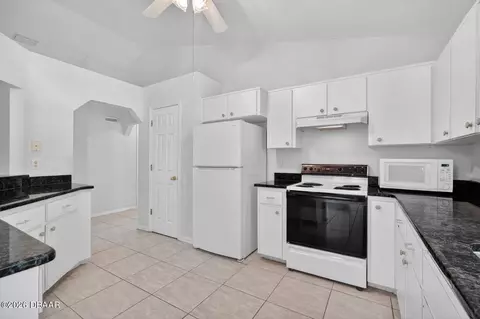 Kitchen - 191 Roberts Rd, Edgewater, FL 32141 photo 1 of 4