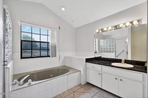 Bath - 191 Roberts Rd, Edgewater, FL 32141 photo 2 of 4