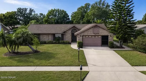 147 Village Ln, Daytona Beach, FL 32119