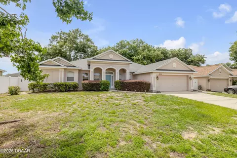 36624 Grand Island Oaks Cir, Grand Island, FL 32735