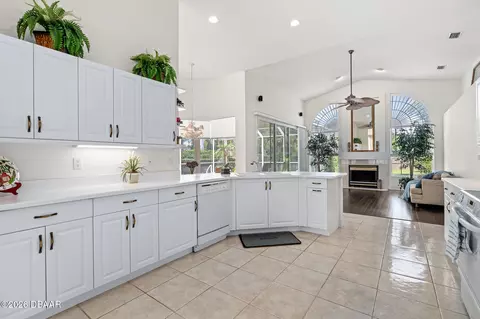 Kitchen - 43 Gale Ln, Ormond Beach, FL 32174 photo 6 of 6
