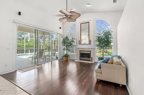 Living - 43 Gale Ln, Ormond Beach, FL 32174 photo 6 of 6
