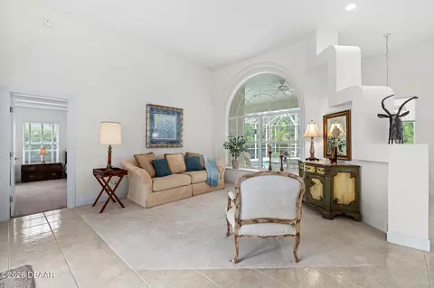 Living - 43 Gale Ln, Ormond Beach, FL 32174 photo 4 of 6