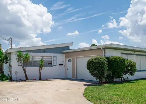 348 Boylston Ave, Daytona Beach, FL 32118