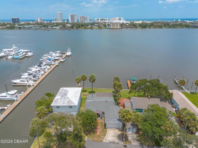 255 Lexington Dr, Daytona Beach, FL 32114