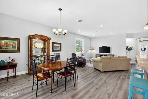 Dining - 55 Huntington Pl, Ormond Beach, FL 32174 photo 2 of 3