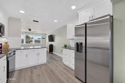 Kitchen - 23 Palm Dr, Ormond Beach, FL 32176 photo 3 of 3