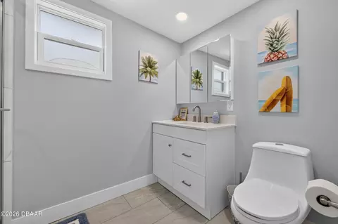 Bath - 23 Palm Dr, Ormond Beach, FL 32176 photo 3 of 6