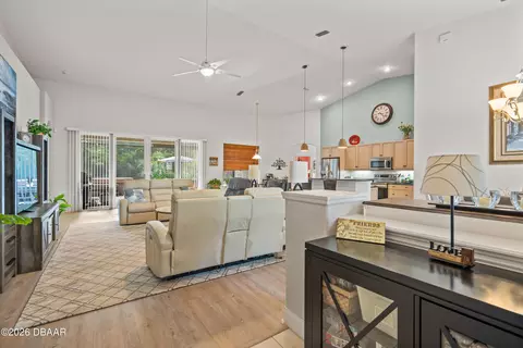 Entry Way - 3749 Belfast Cir, Ormond Beach, FL 32174 photo 2 of 2