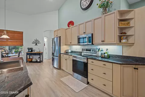 Kitchen - 3749 Belfast Cir, Ormond Beach, FL 32174 photo 3 of 5