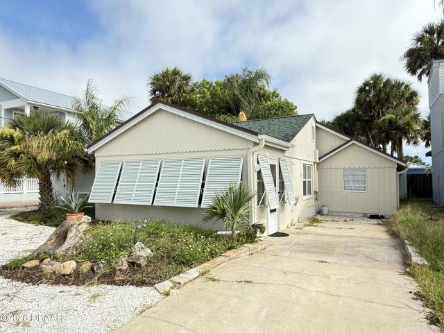 308 Due East St, New Smyrna Beach, FL 32169