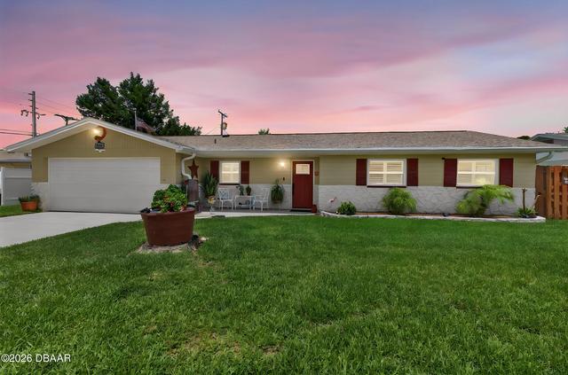 2005 Oriole Ln, South Daytona, FL 32119