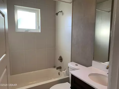 Bath - 46 Seaside Dr, Ormond Beach, FL 32176 photo 1 of 4