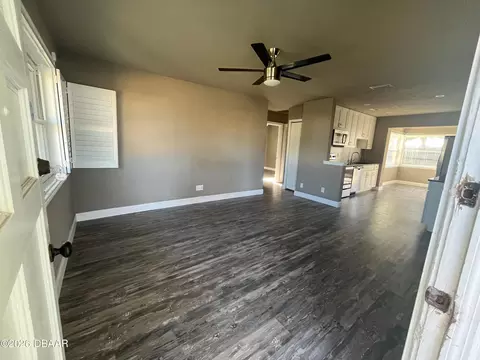 Living - 46 Seaside Dr, Ormond Beach, FL 32176 photo 7 of 9
