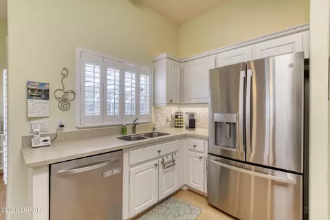 Kitchen - 36 Hunt Master Ct, Ormond Beach, FL 32174 photo 3 of 6