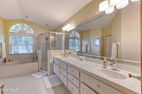 Bath - 36 Hunt Master Ct, Ormond Beach, FL 32174 photo 1 of 6