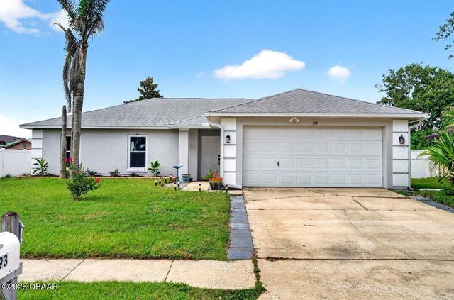 593 Clairmont Ln, South Daytona, FL 32119