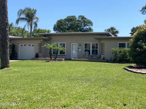 1623 Ridge Ave, Holly Hill, FL 32117