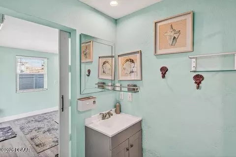Bath - 7 River Dr, Ormond Beach, FL 32176 photo 3 of 4
