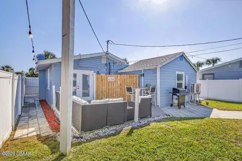 Exterior - 7 River Dr, Ormond Beach, FL 32176 photo 7 of 10
