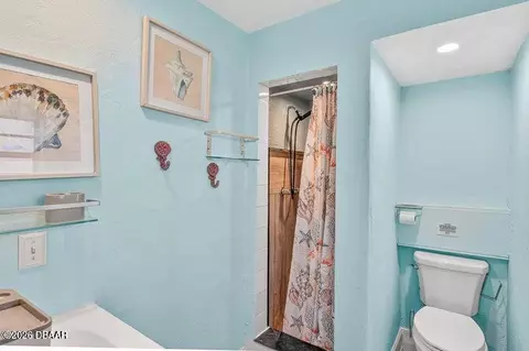 Bath - 7 River Dr, Ormond Beach, FL 32176 photo 4 of 4
